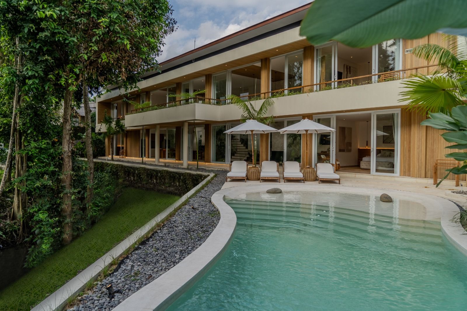 A MODERN RUSTIC INSPIRED VILLA